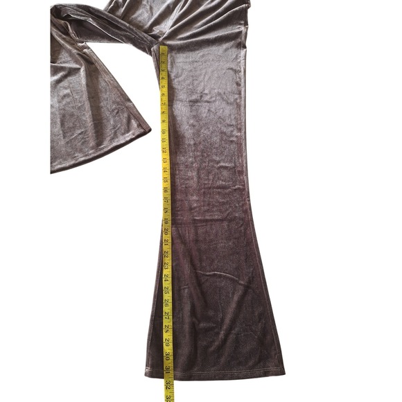 THML Anthropologie Women's velour chocolate flared pants  Sz M‎ - Picture 9 of 9